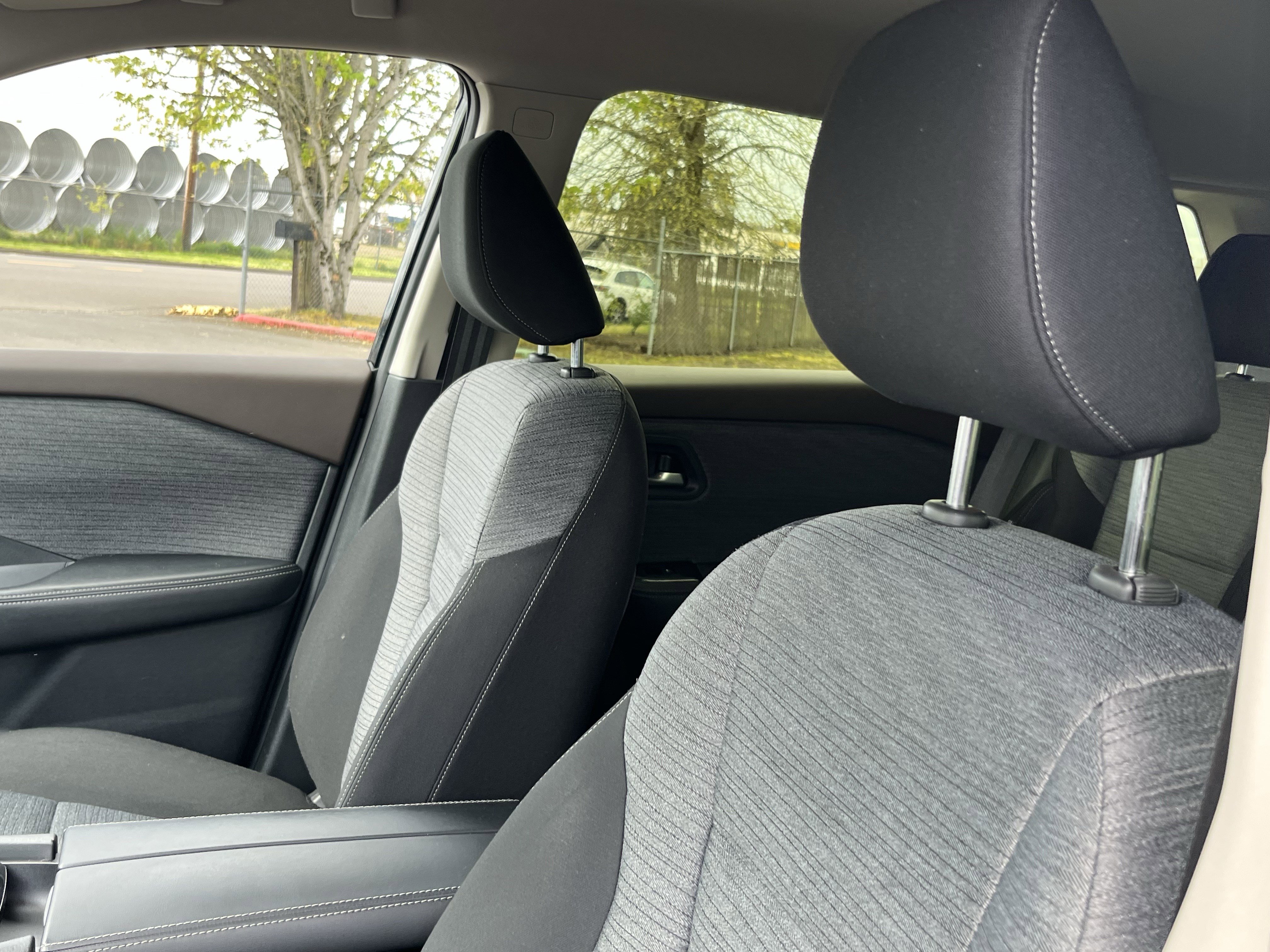 Used 2023 Nissan Rogue SV image 18