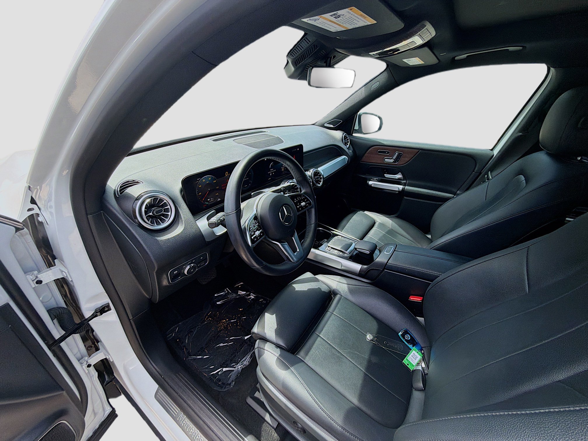 Used 2023 Mercedes-Benz EQB 300 4MATIC image 7