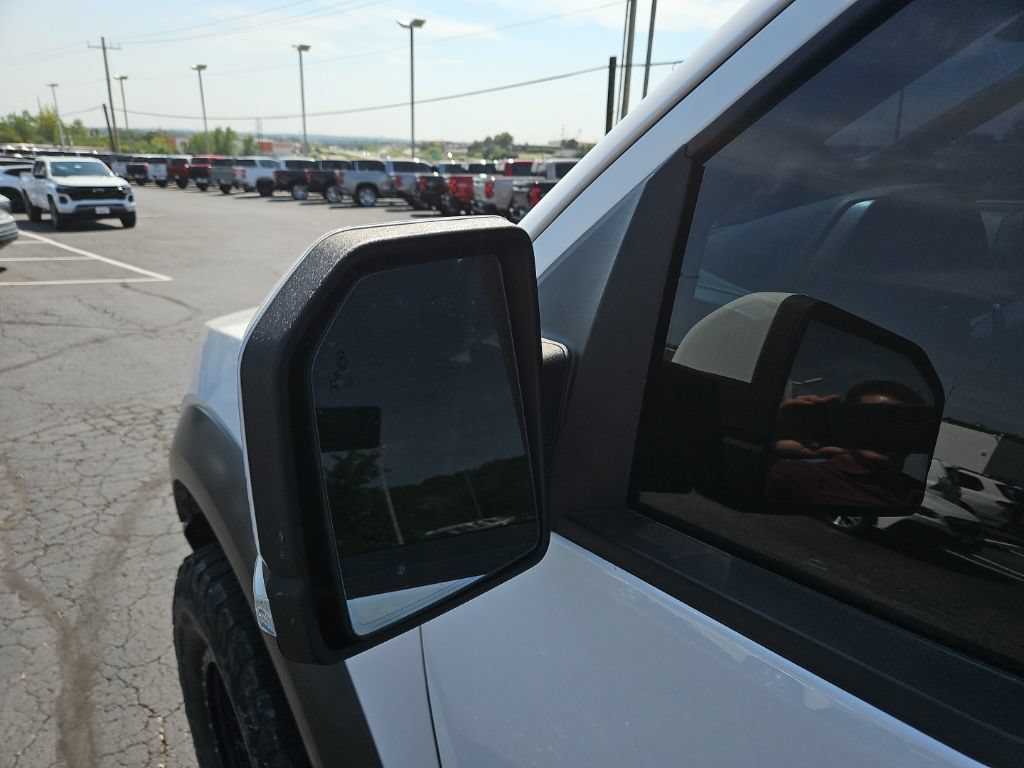 Used 2017 Ford F150 Raptor w/ Equipment Group 802A Luxury AWD/4WD image 9