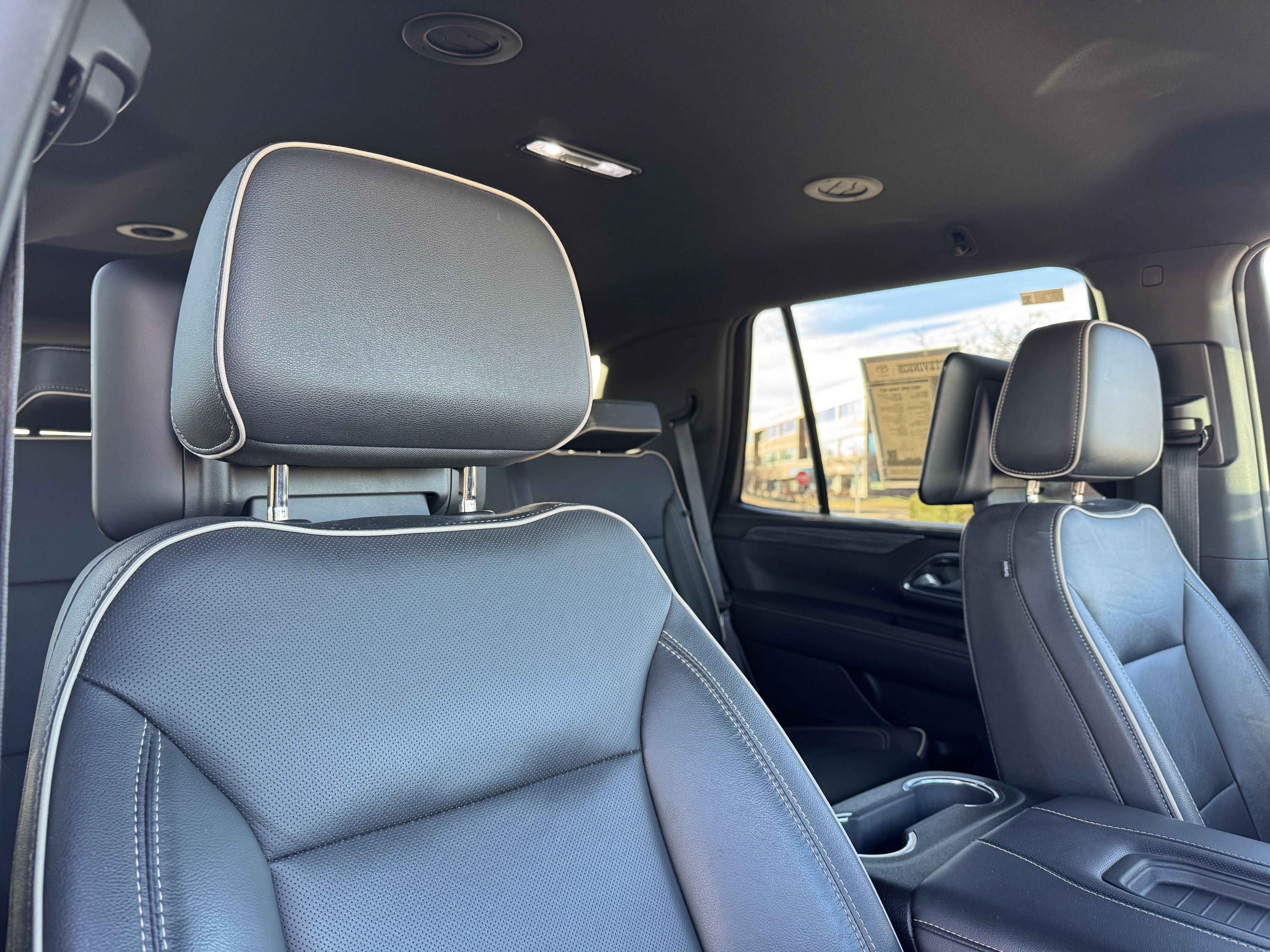 Used 2021 GMC Yukon SLT w/ Rear Media and Nav Package image 21