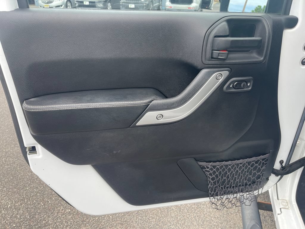 Used 2015 Jeep Wrangler Unlimited Sport AWD/4WD image 15
