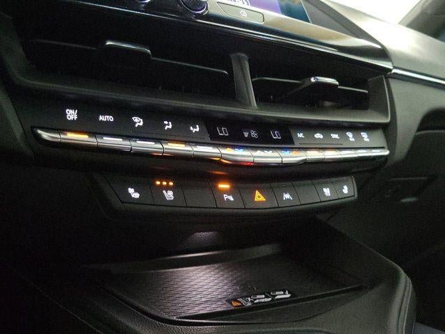 Used 2025 Cadillac CT4 Premium Luxury RWD image 27
