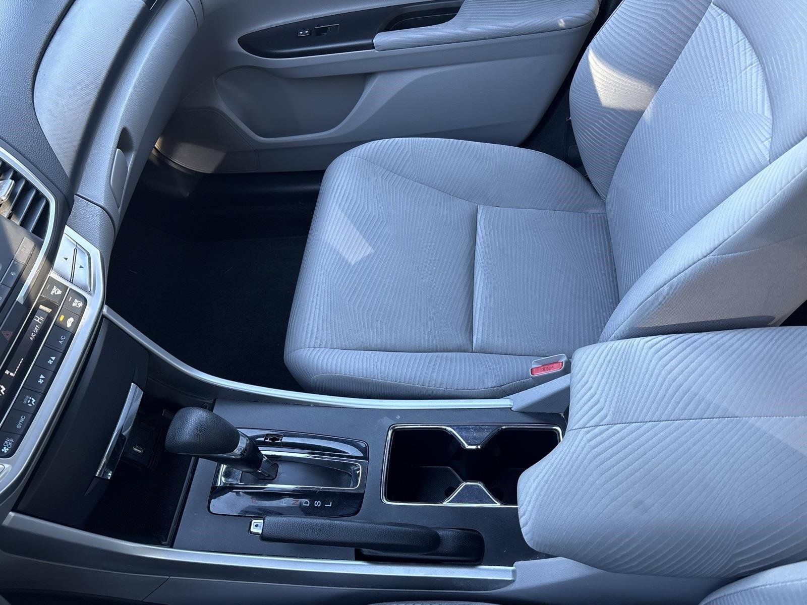 Used 2015 Honda Accord LX image 34