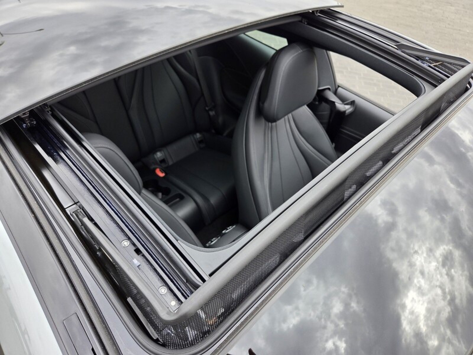 New 2026 Mercedes-Benz CLE 300 4MATIC Coupe image 18