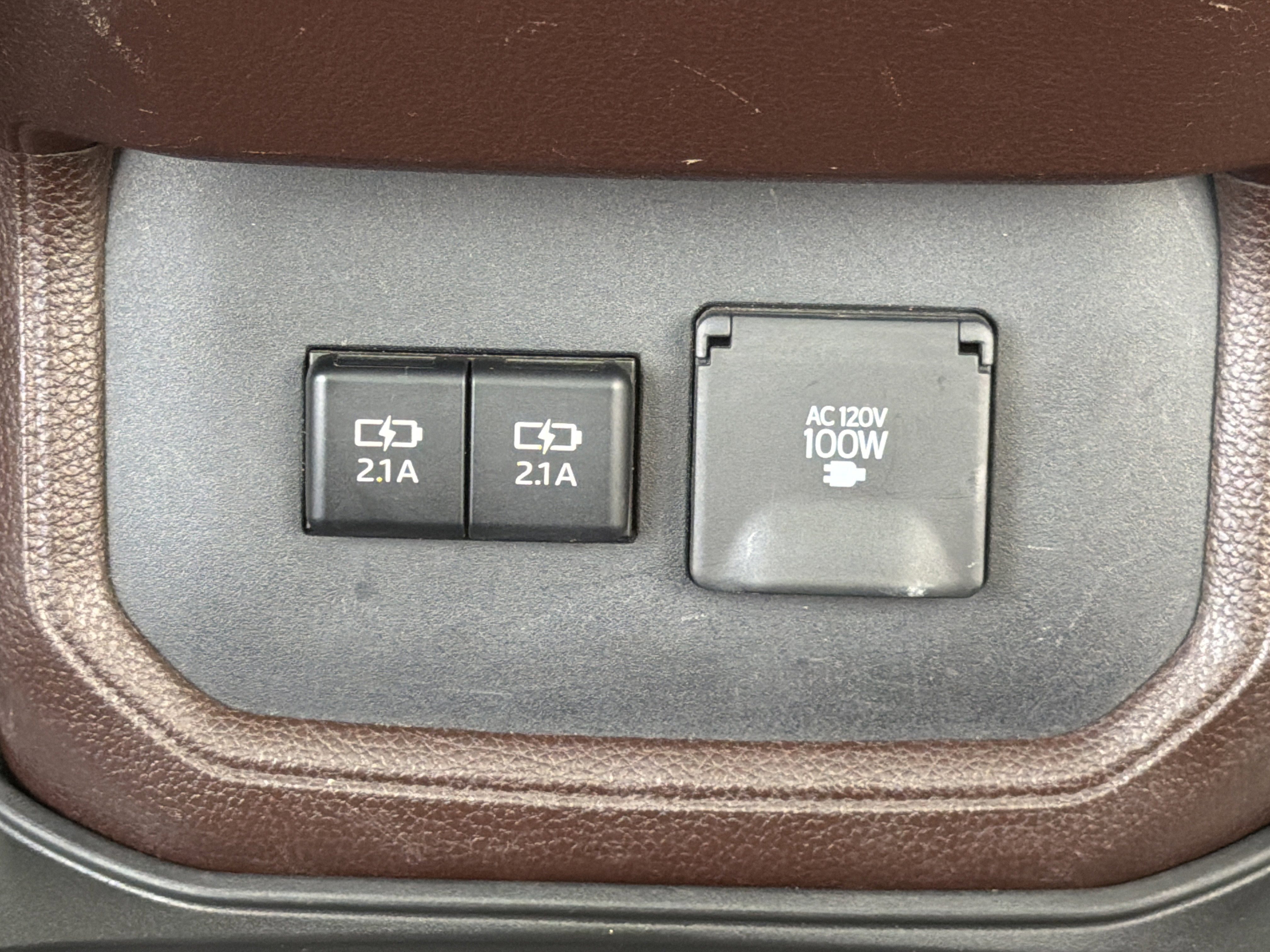 Used 2020 Toyota Highlander Platinum FWD image 33