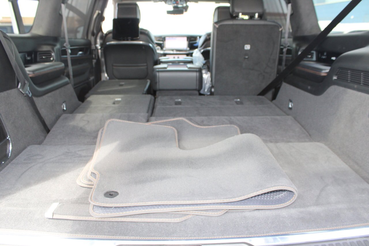New 2025 Jeep Grand Wagoneer Series III w/ Rear Seat Video Group 1 AWD/4WD image 55