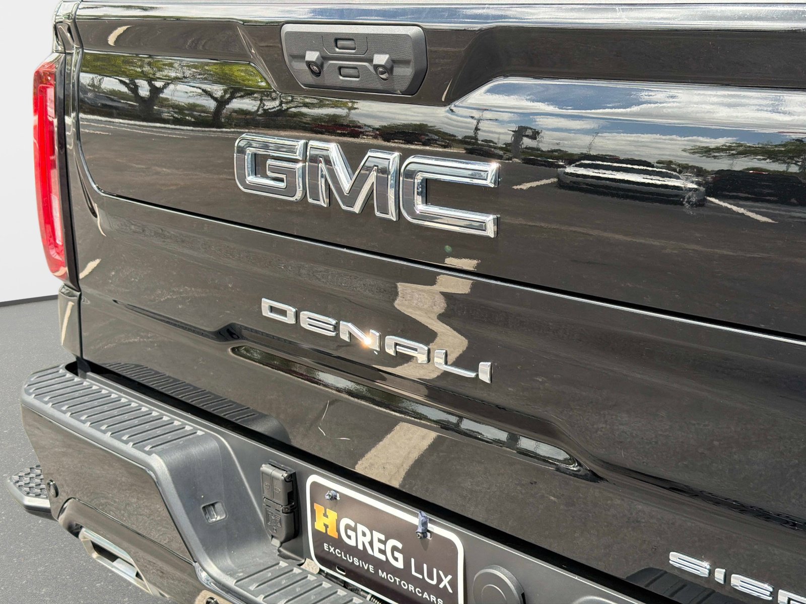 Used 2025 GMC Sierra 1500 Denali Ultimate image 16