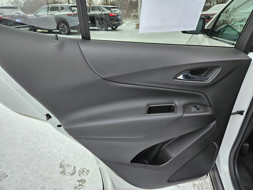 Used 2021 Chevrolet Equinox LT image 25