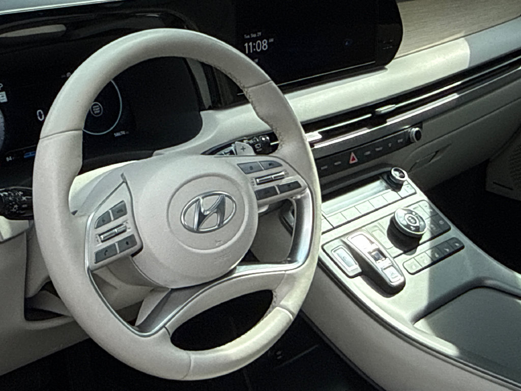 Used 2023 Hyundai Palisade Limited AWD/4WD image 19