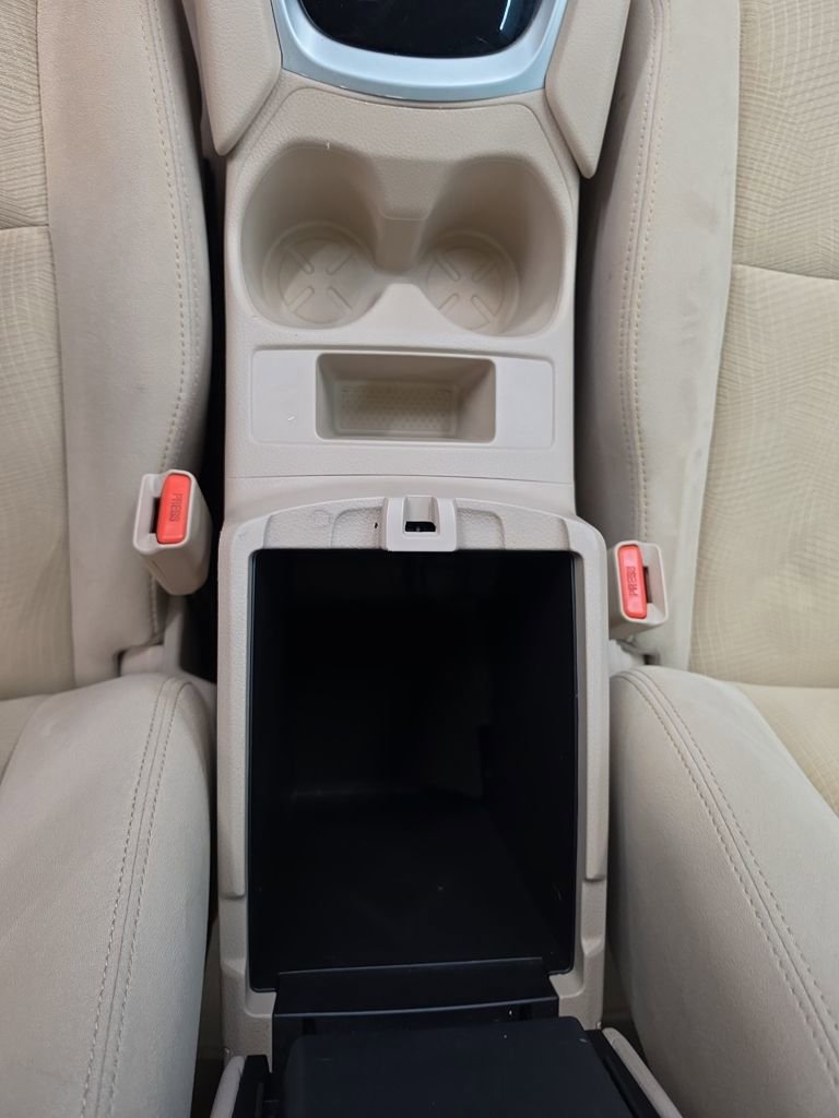 Used 2014 Nissan Rogue SV image 30