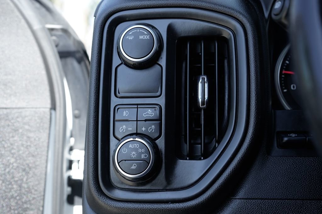 Used 2022 Chevrolet Silverado 2500 LTZ w/ LTZ Plus Package image 22