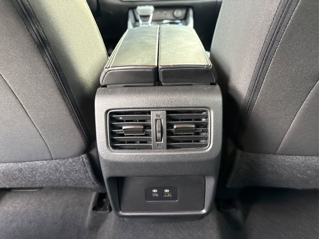 Used 2023 Nissan Rogue SV image 19