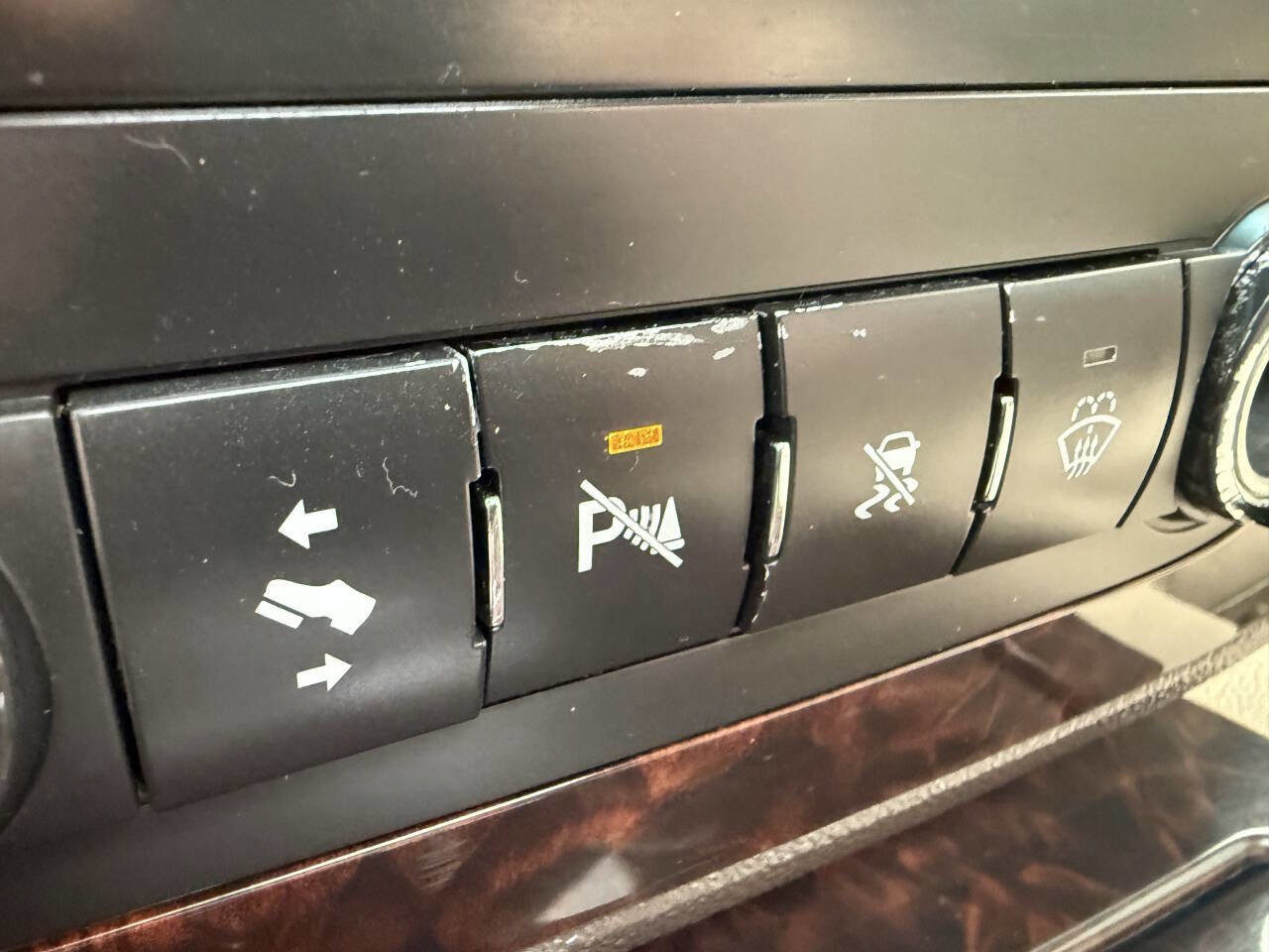 Used 2007 GMC Yukon Denali image 15