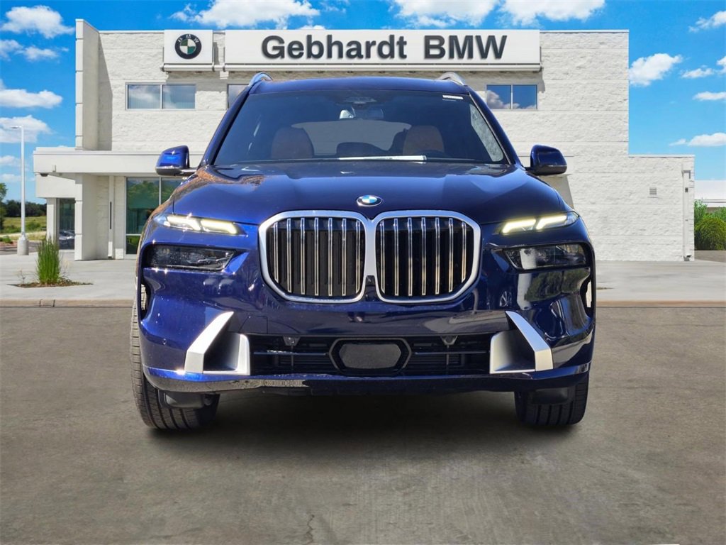 New 2026 BMW X7 xDrive40i image 2