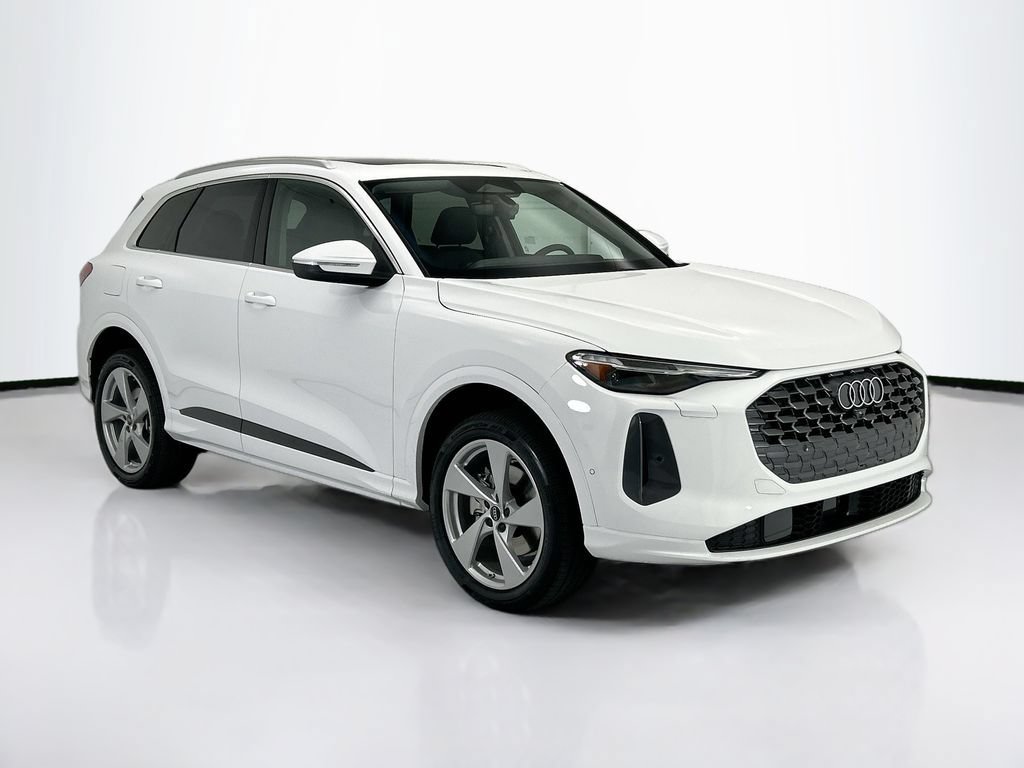 Used 2026 Audi Q5 Premium Plus w/ Premium Plus AWD/4WD image 3