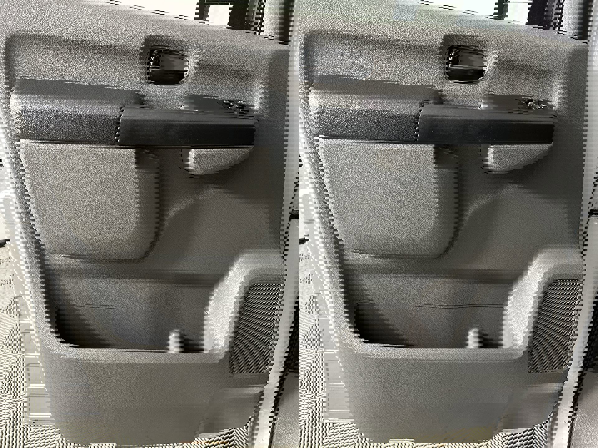 Used 2018 Nissan NV 3500 SV w/ Navigation Package image 33