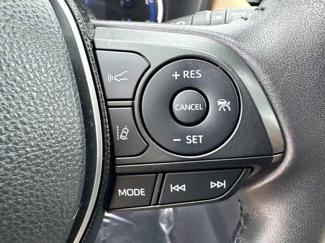 Used 2019 Toyota RAV4 Limited w/ Limited Grade Weather Package AWD/4WD image 28