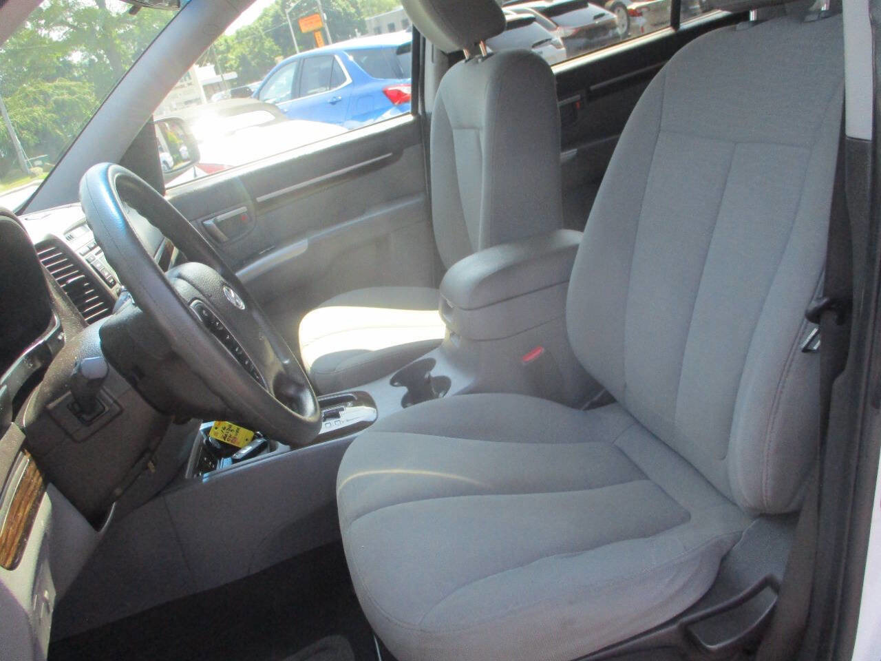 Used 2012 Hyundai Santa Fe GLS image 6