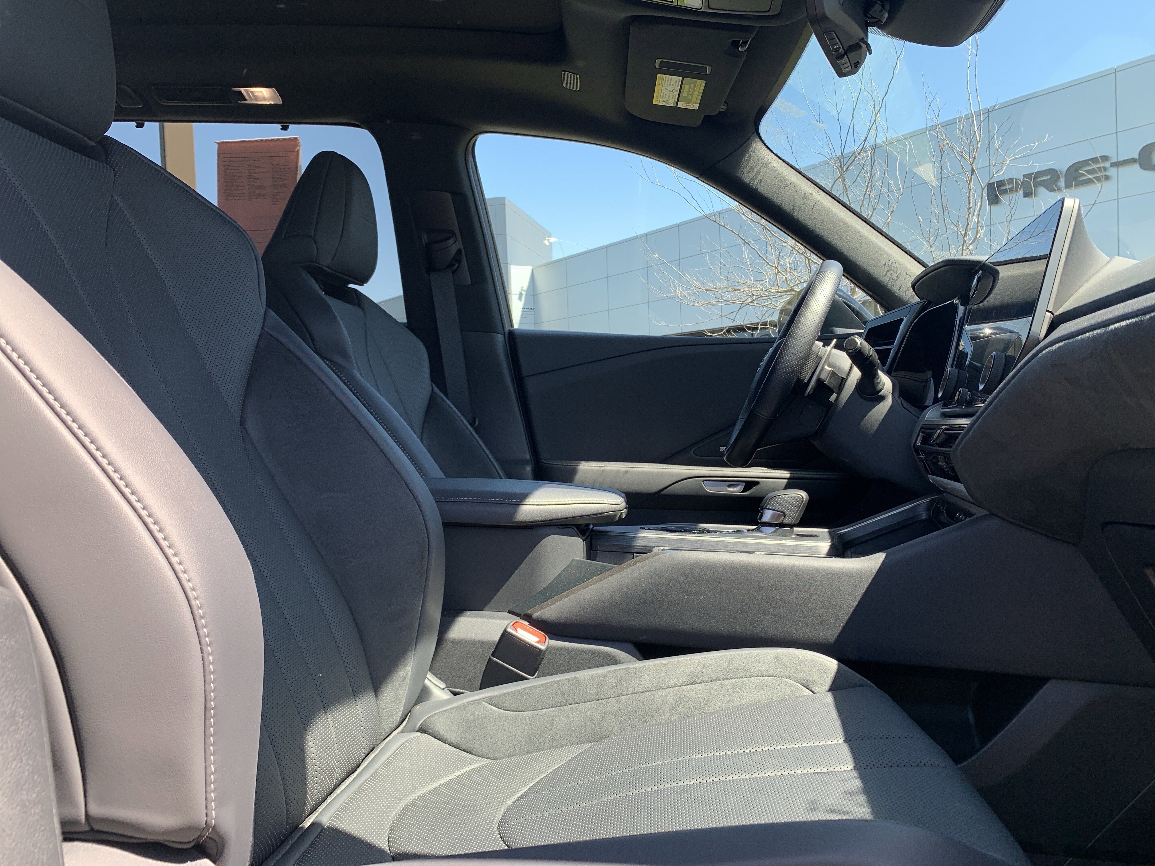 Used 2025 Lexus TX 500h AWD w/ Technology Package image 35