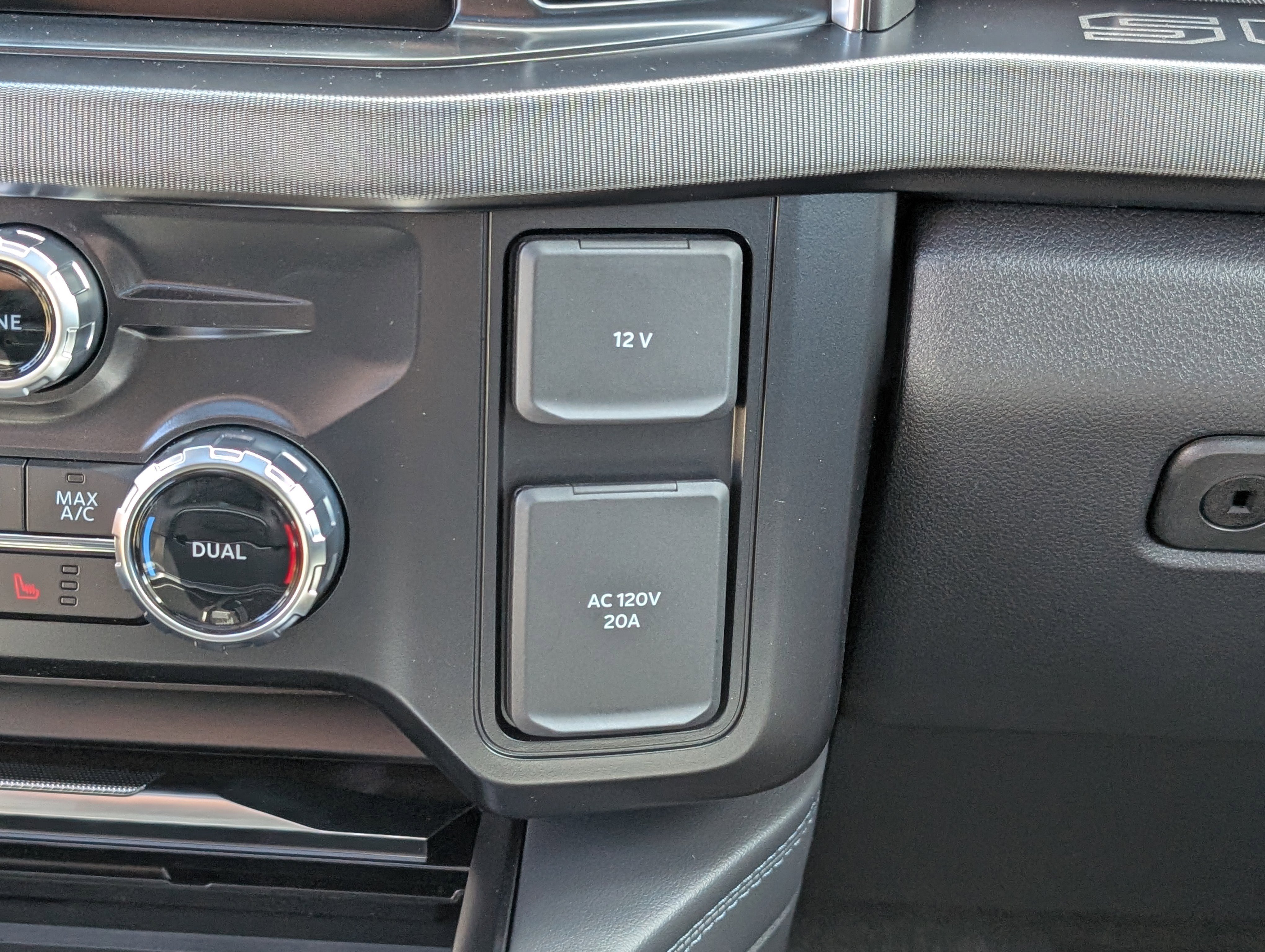 New 2026 Ford F250 Platinum image 30