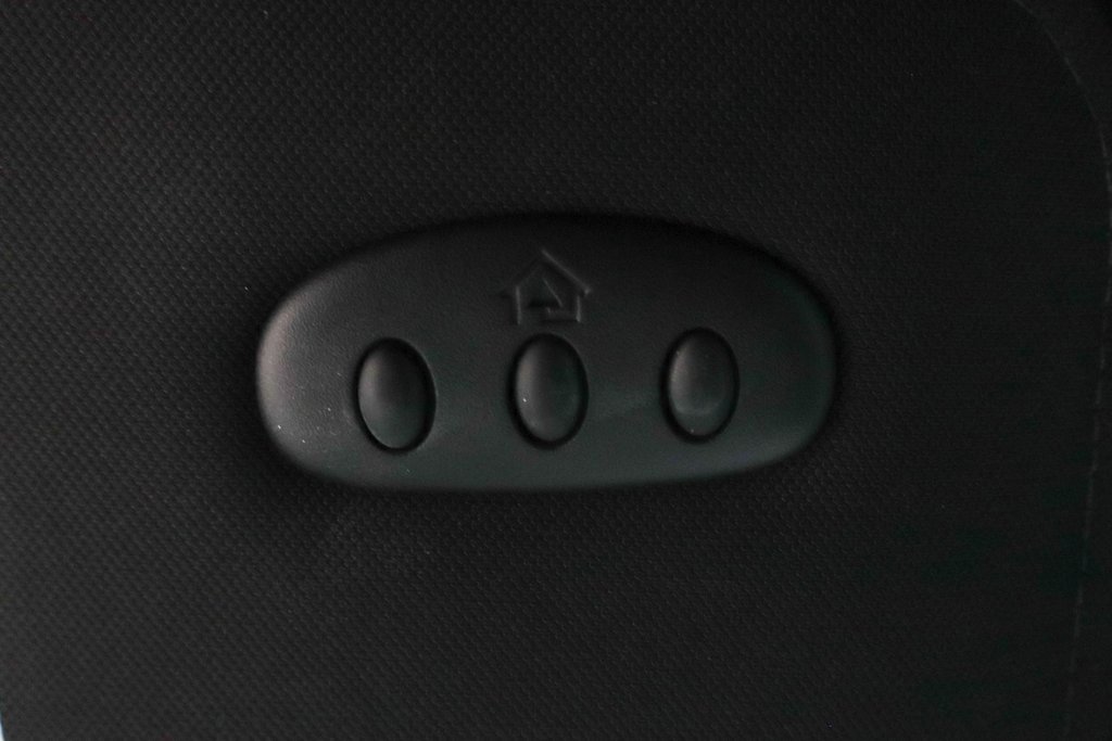 Used 2005 Chevrolet Corvette Coupe w/ Preferred Equipment Group image 28