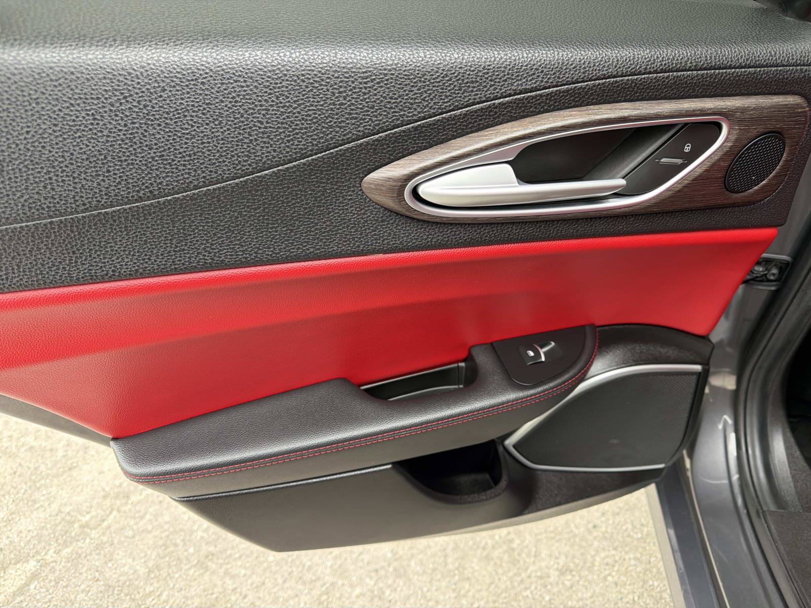 Used 2020 Alfa Romeo Giulia Ti AWD/4WD image 9