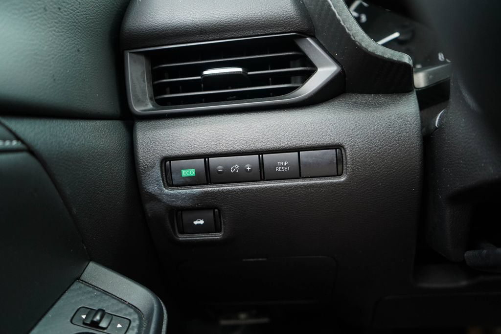 Used 2024 Nissan Sentra S FWD image 30