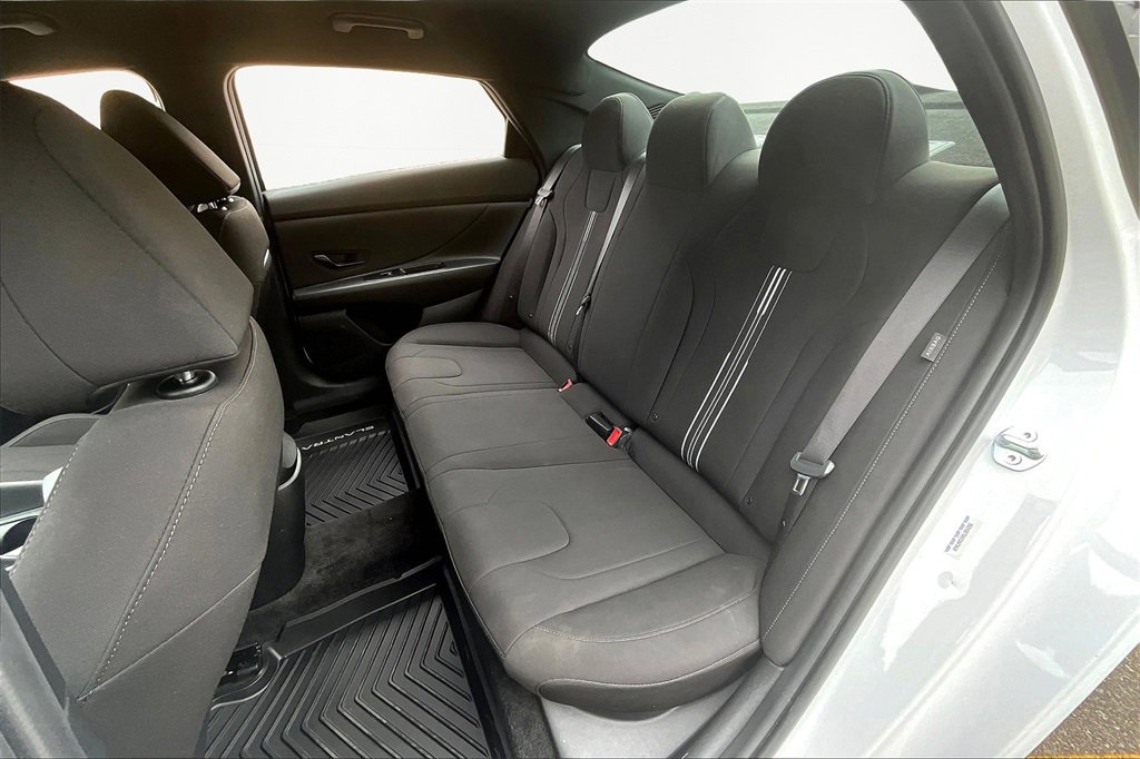 Certified 2025 Hyundai Elantra Sport image 26