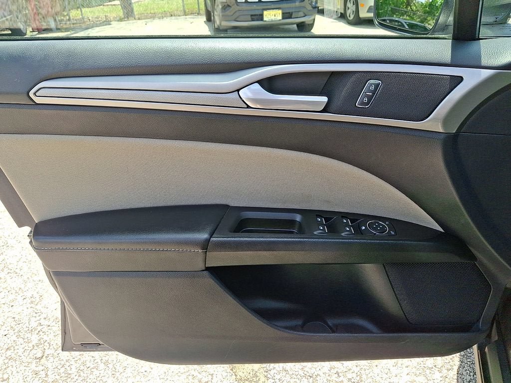 Used 2020 Ford Fusion S FWD image 14