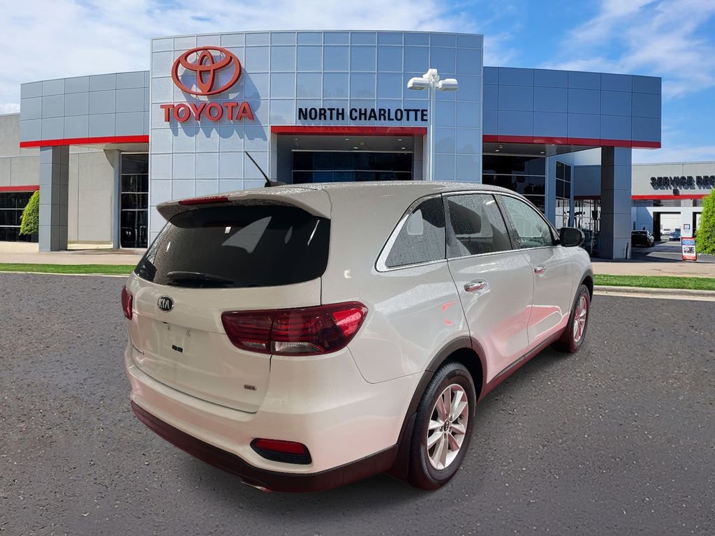 Used 2020 Kia Sorento LX image 8