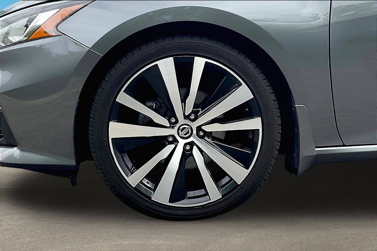 Used 2019 Nissan Altima 2.5 SR w/ SR Premium Package FWD image 27