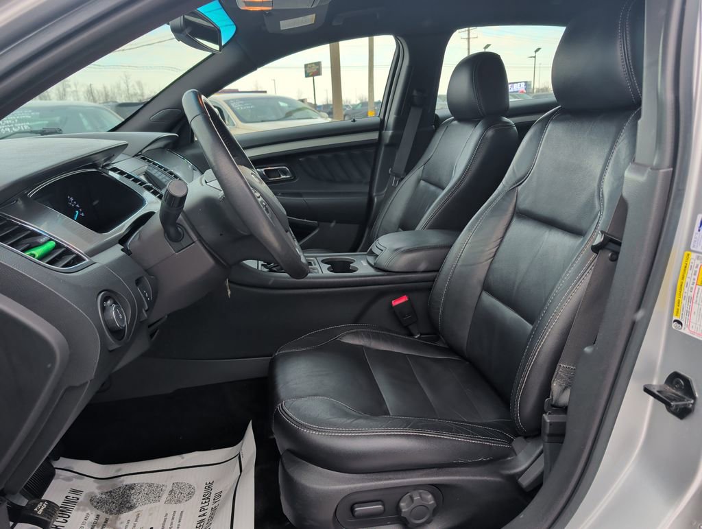 Used 2018 Ford Taurus SEL image 8