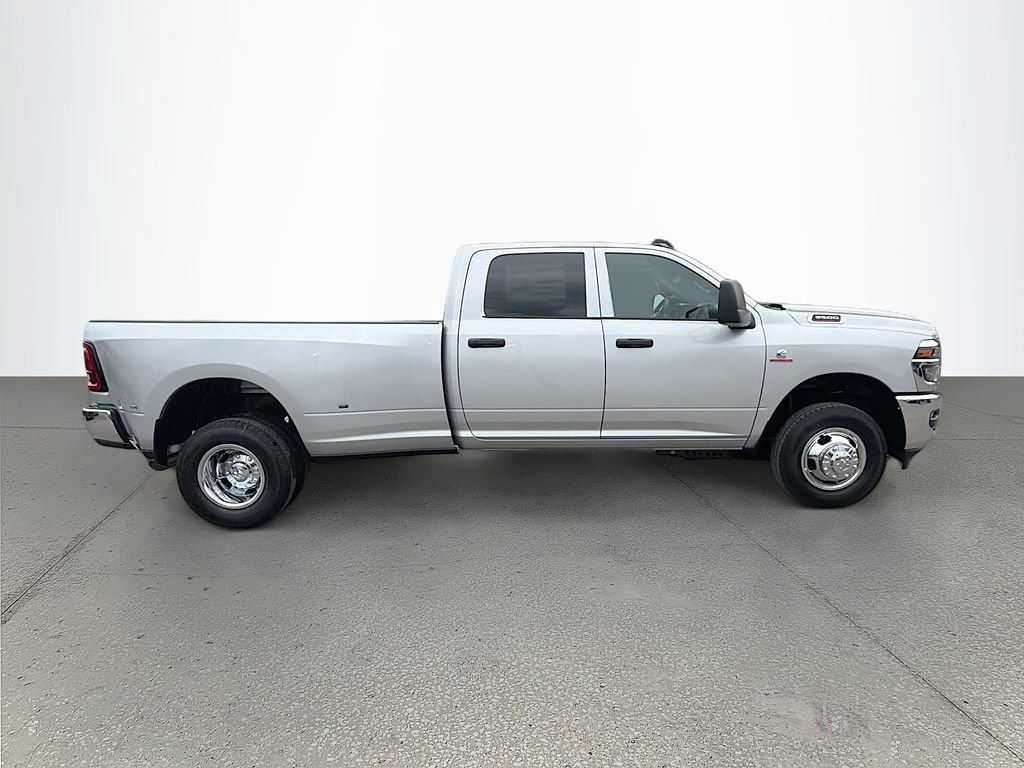 New 2026 RAM 3500 Tradesman w/ Chrome Appearance Group A AWD/4WD image 3