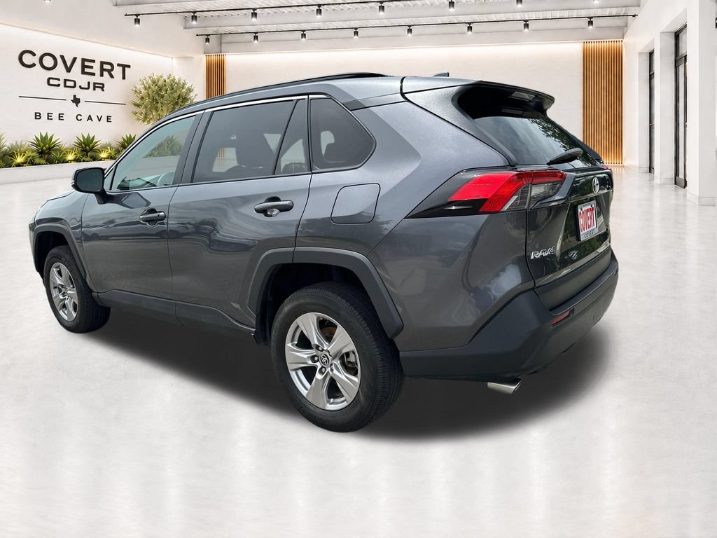 Used 2025 Toyota RAV4 XLE FWD image 9