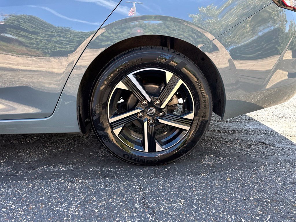 Used 2024 Nissan Sentra SV FWD image 19