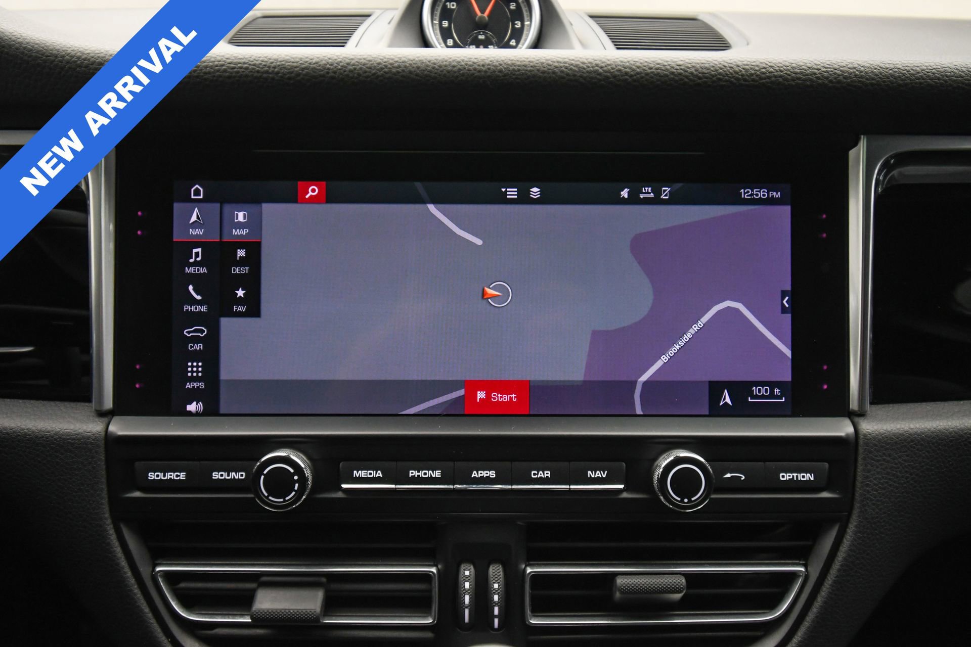 Used 2019 Porsche Macan Base image 40