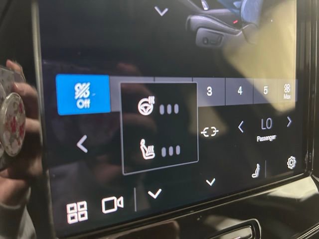 Used 2025 Volvo XC40 B5 Core AWD/4WD image 20