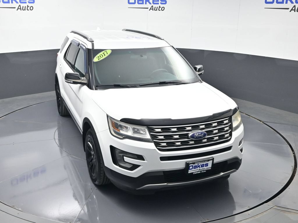 Used 2017 Ford Explorer XLT FWD image 43