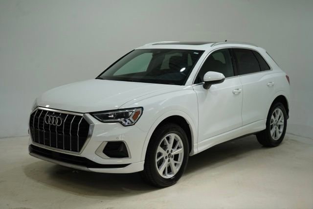 Used 2023 Audi Q3 2.0T Premium image 3