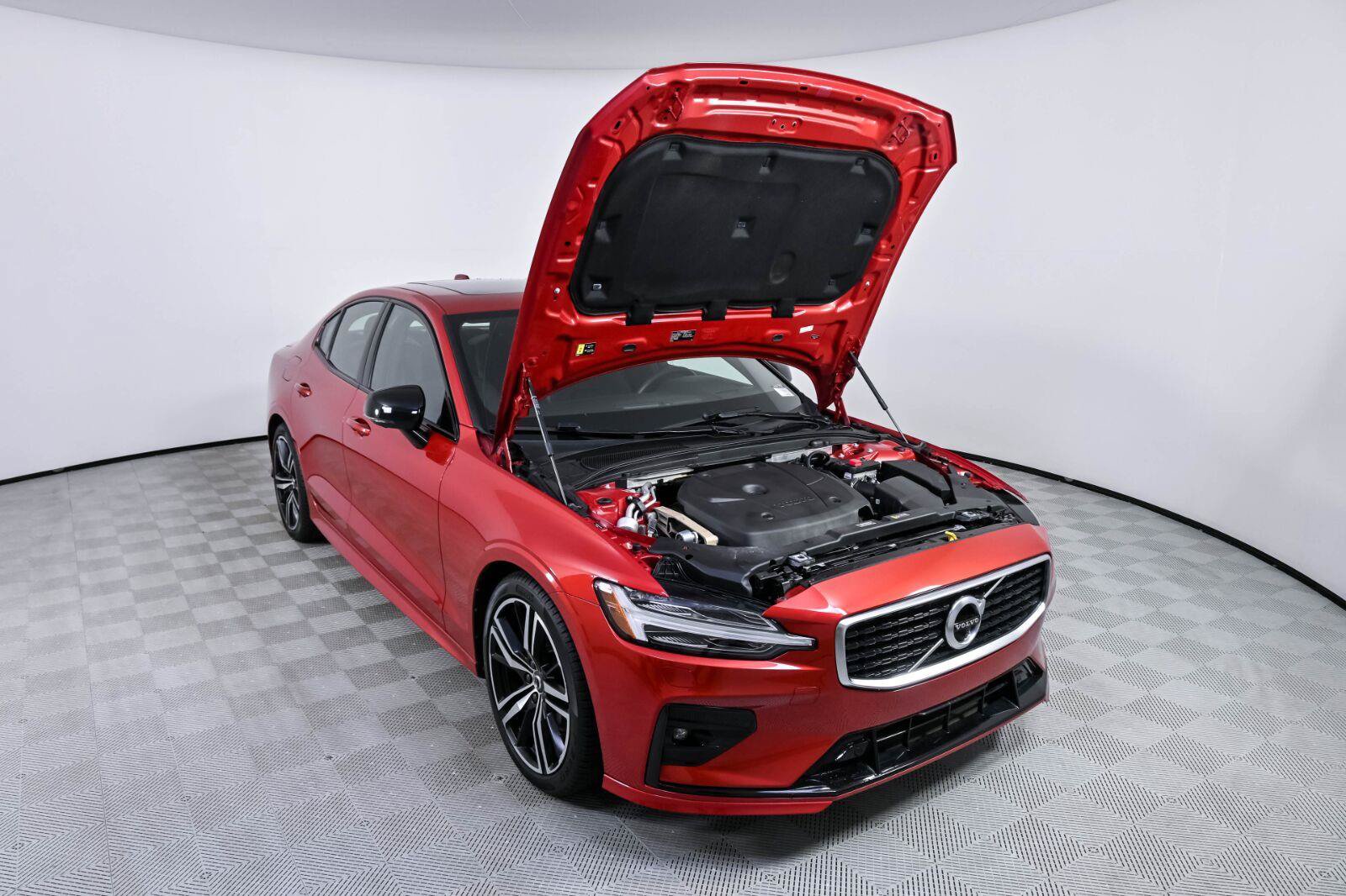 Used 2020 Volvo S60 T5 R-Design FWD image 32