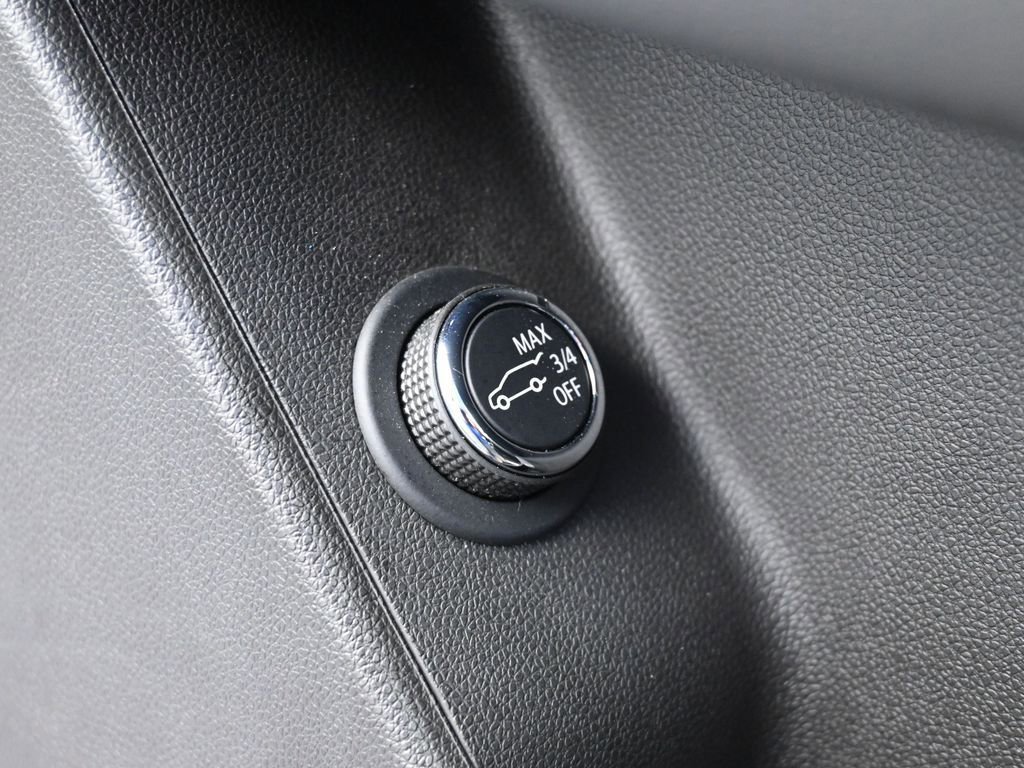 Used 2024 Cadillac XT6 Luxury image 19