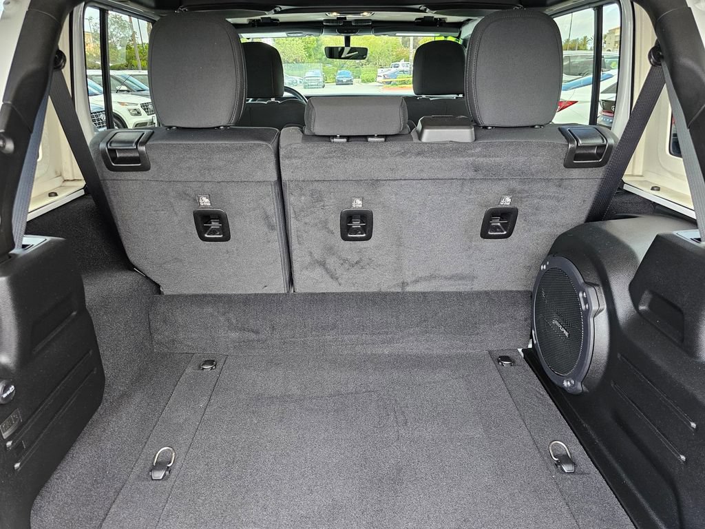 Used 2021 Jeep Wrangler Unlimited Rubicon 4xe w/ Safety Group AWD/4WD image 13