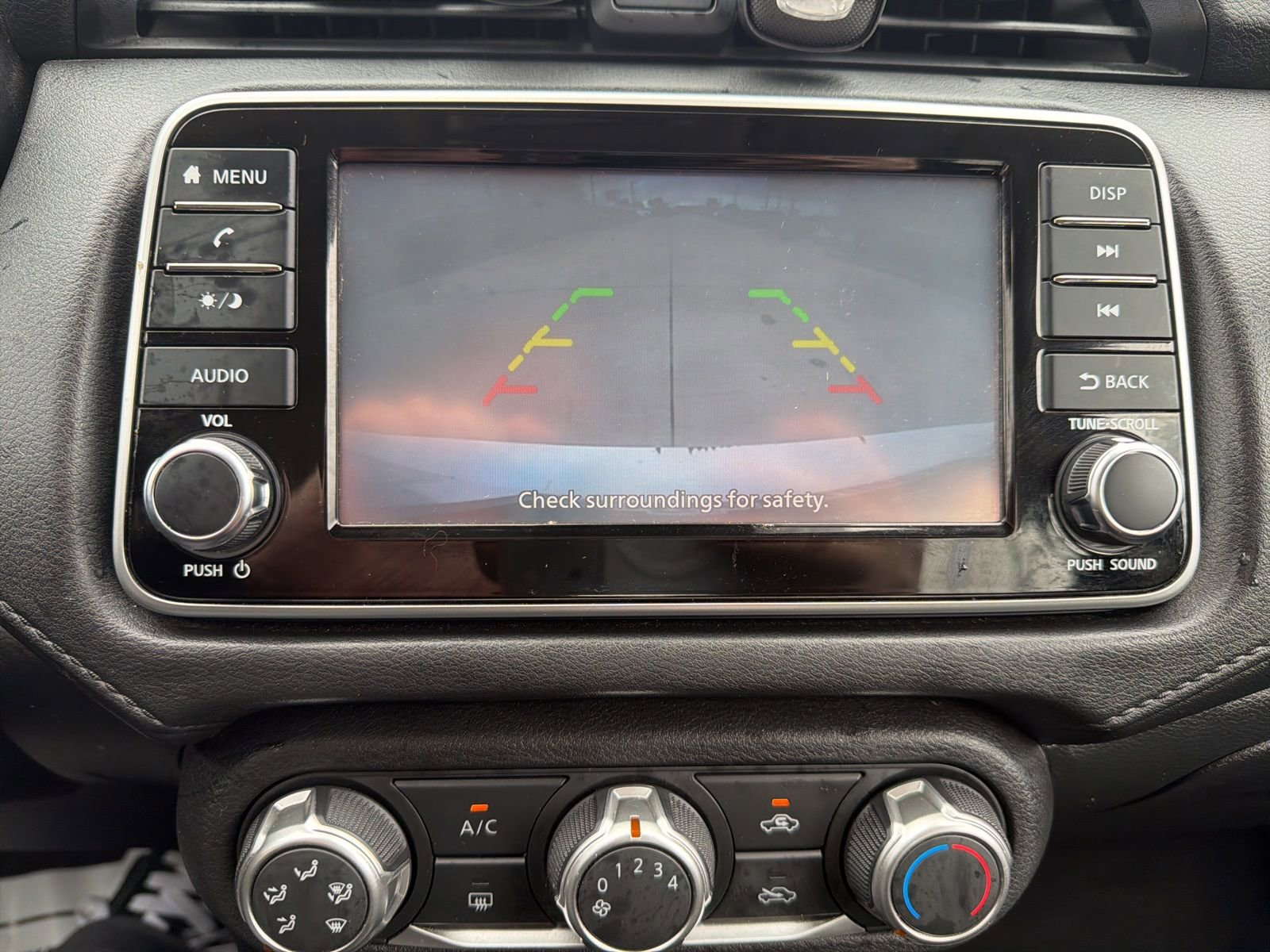 Used 2022 Nissan Versa S FWD image 14