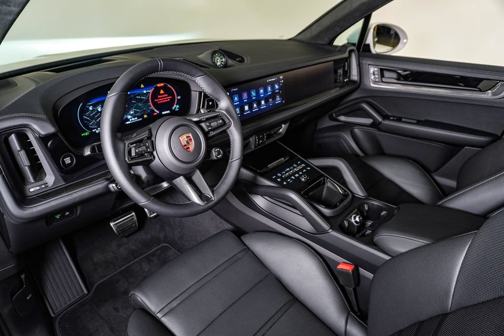 New 2026 Porsche Cayenne GTS AWD/4WD image 4