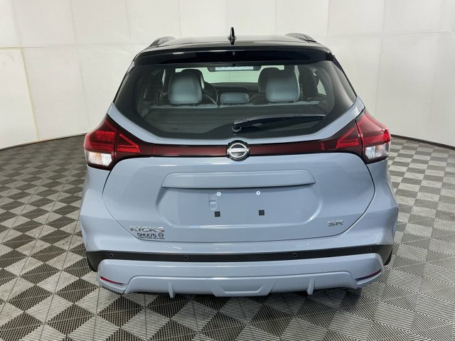 Used 2023 Nissan Kicks SR w/ SR Premium Package FWD image 8