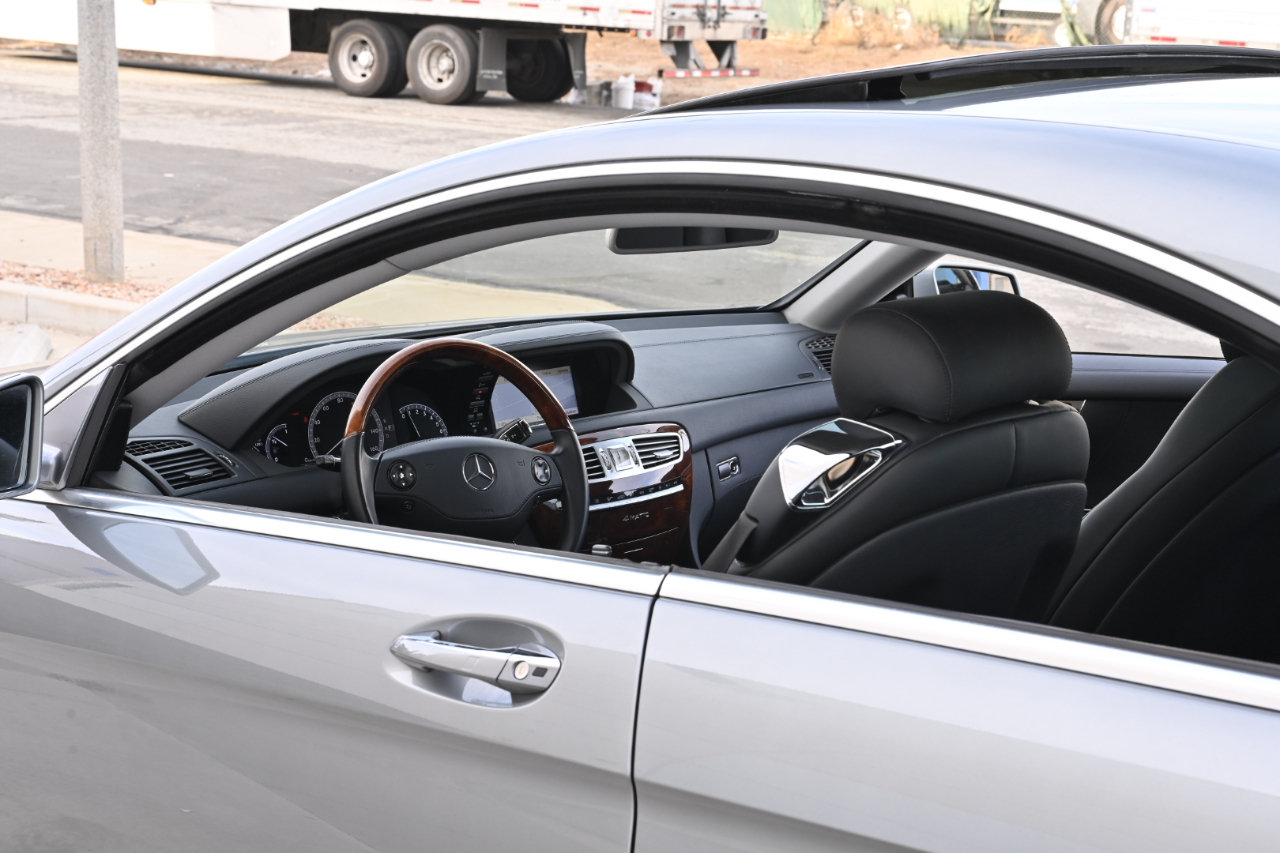 Used 2010 Mercedes-Benz CL 550 4MATIC image 41