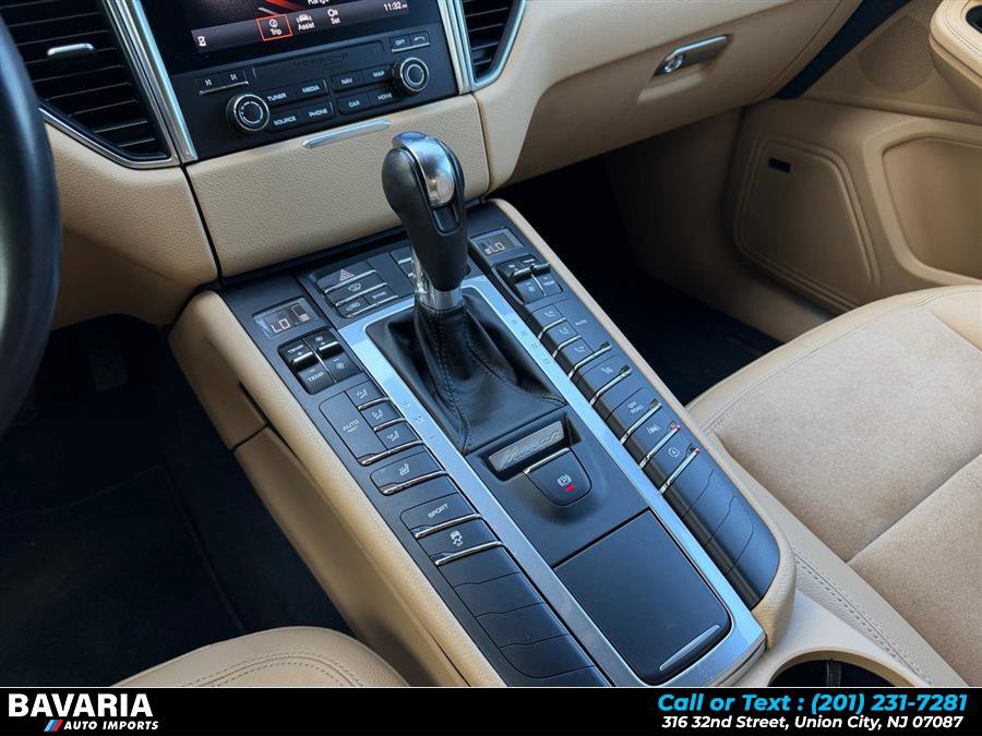 Used 2017 Porsche Macan S AWD/4WD image 22