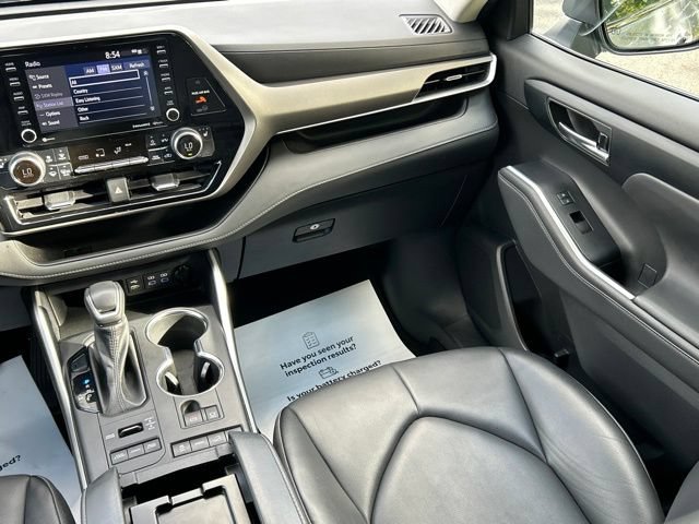 Used 2022 Toyota Highlander XLE AWD/4WD image 63