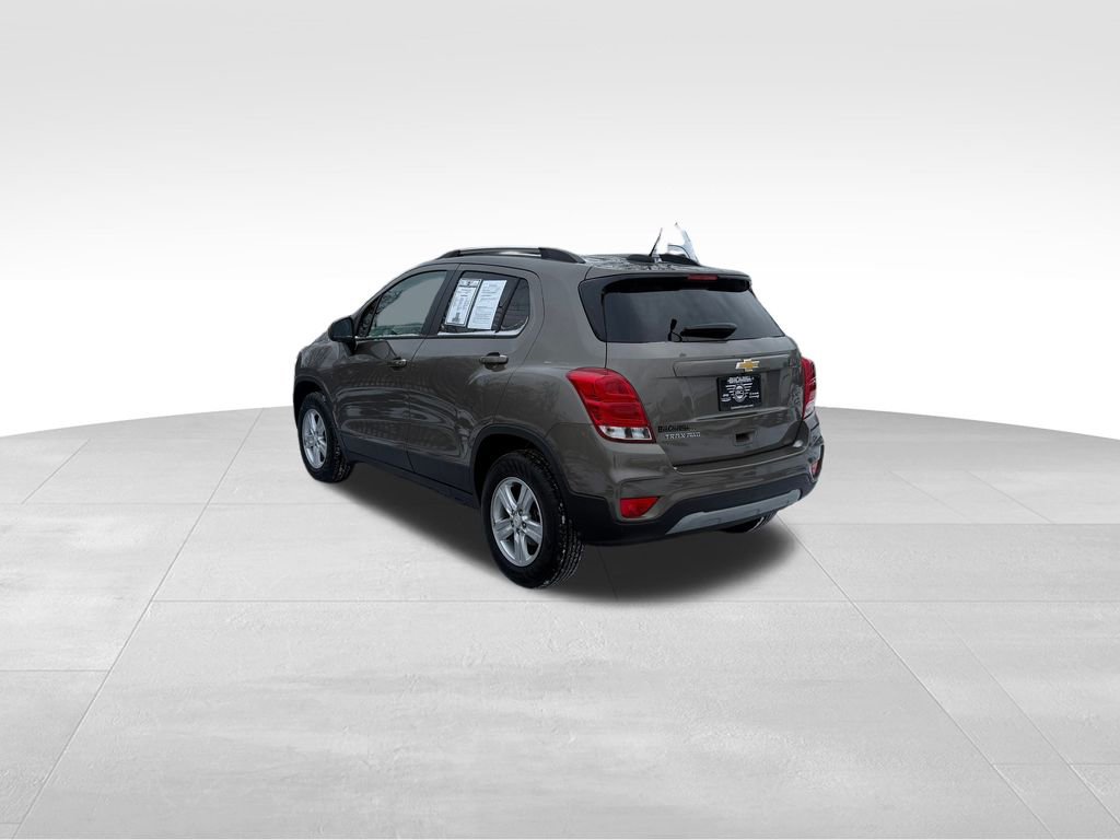 Used 2022 Chevrolet Trax LT w/ LT Convenience Package image 5
