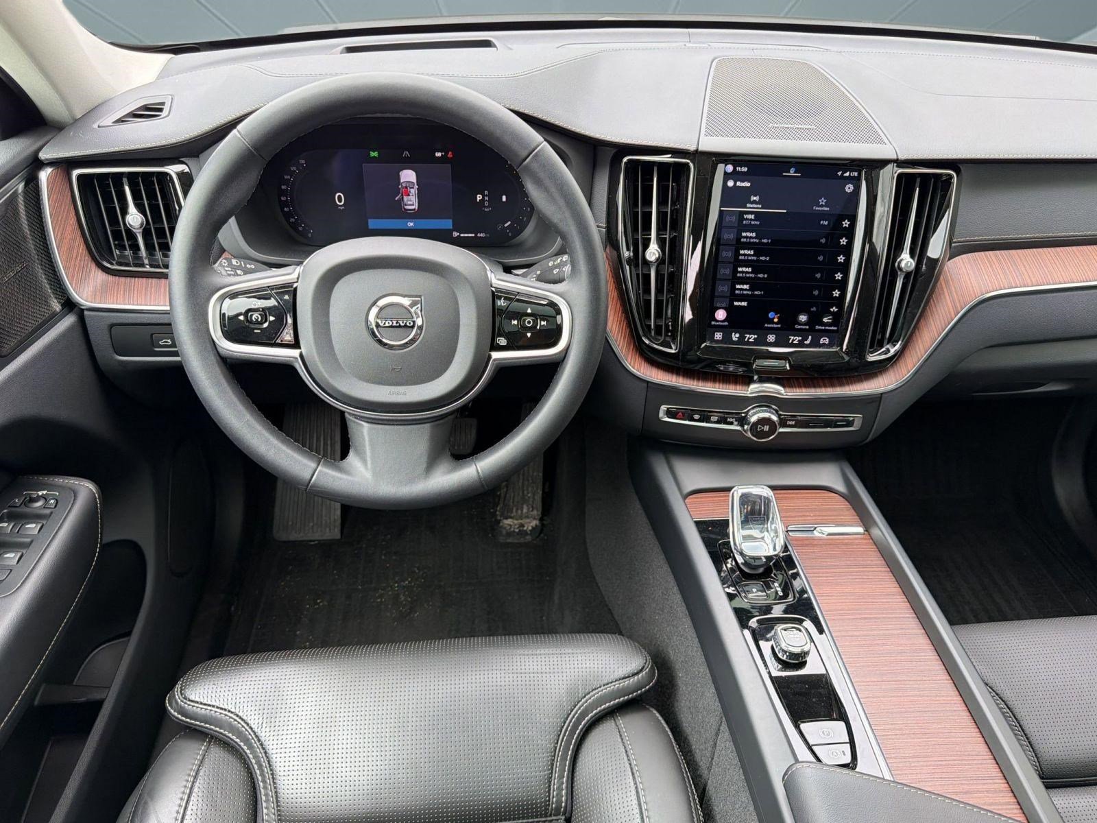Certified 2023 Volvo XC60 B5 Ultimate w/ Climate Package image 27